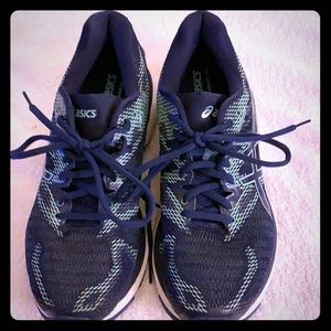 ASICS gel nimbus 20. Like new size 8.5
